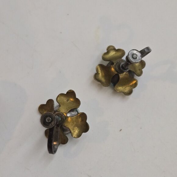 Vintage 40s Deco Sparkling Ice And Teal Rhinestone Screw Back Earrings Brass - Picture 3 of 4